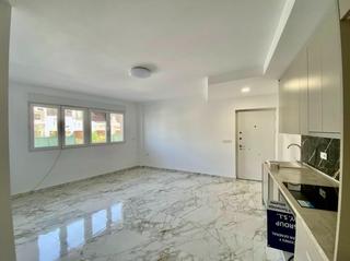 Appartement  Calle calle helsinki. Piso playa los locos
