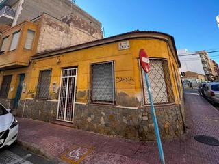 Mas  Calle pedro lorca. Casa de pueblo segunda linea