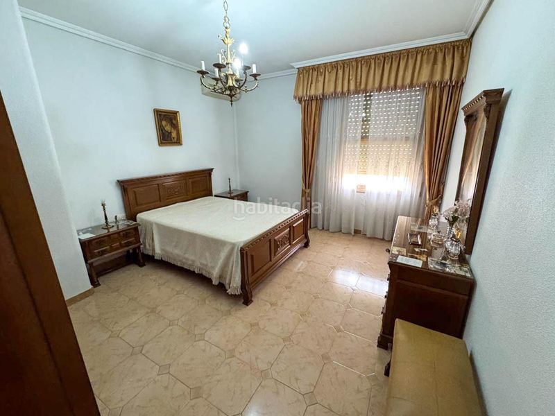 Foto 1ea0c36c-93c8-4c9c-8dfc-0f4b481b300c. Edifici a Crevillente