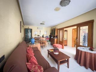 Haus in El Molino. Casa con parcela ideal para edificar en torrevieja