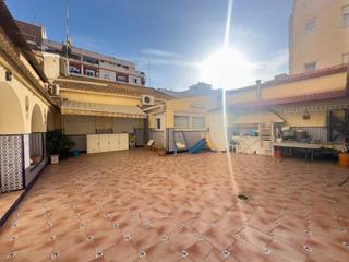 Maison à El Molino. Casa con parcela ideal para edificar en torrevieja