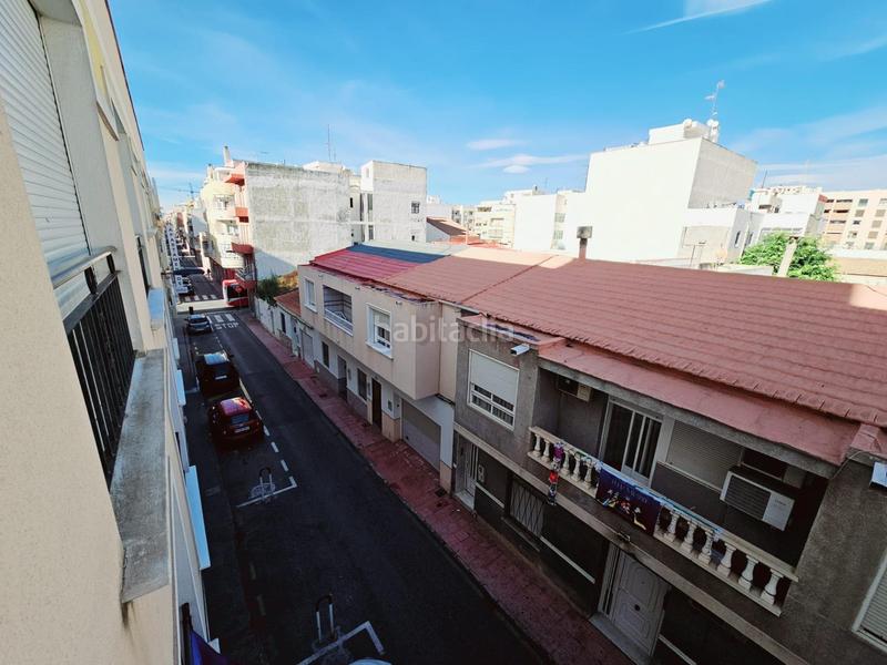 Foto 979b1574-85c3-4968-935e-00f887b61482. Piso  en el centro en Antonio Machado Torrevieja