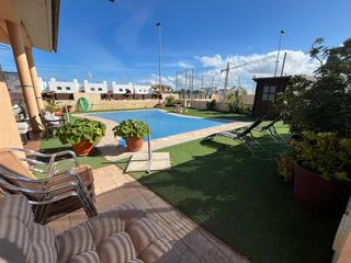 Chalet en Santiago de La Ribera. Chalet equipado e independiente en san javier