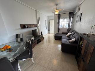 Casa  Calle calle del lago bañolas. Bungalow planta baja reformado con piscina