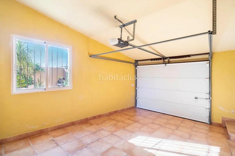 Foto f8068a1e-6b4a-4981-98cf-d59390609348. Lloguer xalet amb calefacció aparcament piscina a Torrevieja