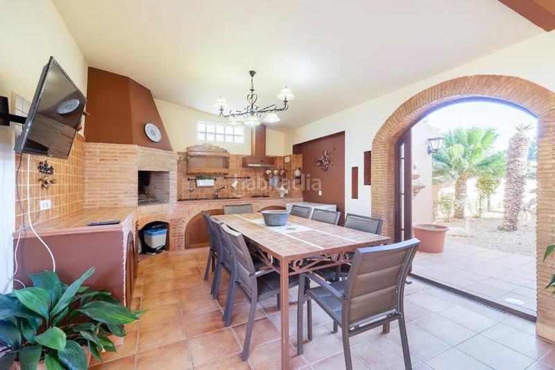 Foto 1610c695-289b-42bc-87bd-7a730c71a503. Rent chalet with heating parking pool in Zona Carrefour - Urbanizaciones Torrevieja