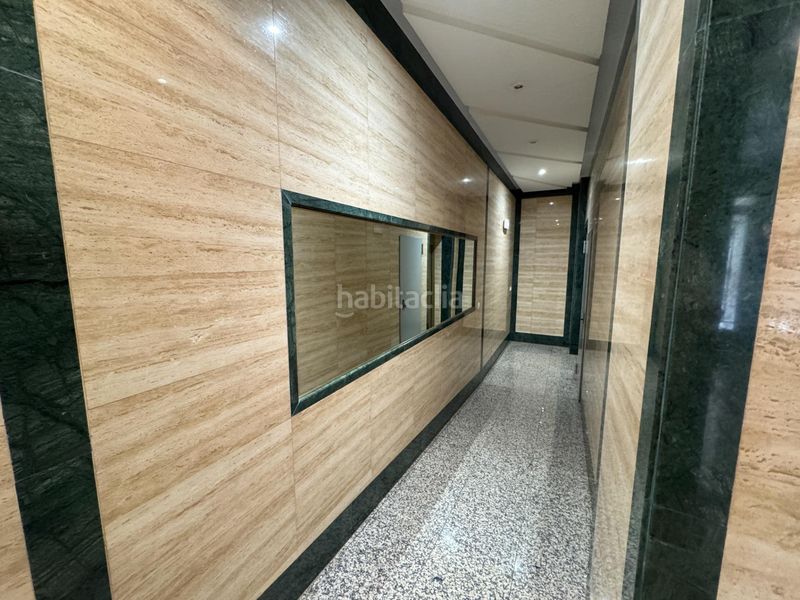 Foto 3a82eb83-5e2e-413c-86a9-38448e2ac7bd. Piso frente al mar y al puerto , en pleno centro! en Torrevieja