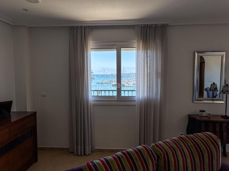 Foto 46119da5-c90e-4172-b119-027359a87168. Piso frente al mar y al puerto , en pleno centro! en Torrevieja
