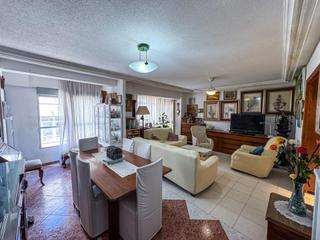 Appartement  Calle concepcion. Amplio piso en pleno centro de torrevieja  con vistas parciales