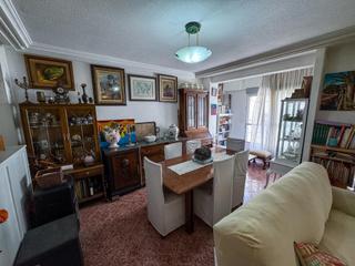 Appartement  Calle concepcion. Amplio piso en pleno centro de torrevieja  con vistas parciales