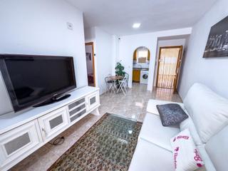 Planta baixa  Calle del maestro francisco casanovas. Piso en planta baja a tan solo 1 km de la playa  listo para entr