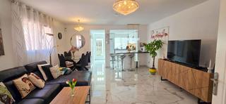 Doppelhaus  Calle marina. Encantadora casa pareada en esquina con jardín y acceso a piscin