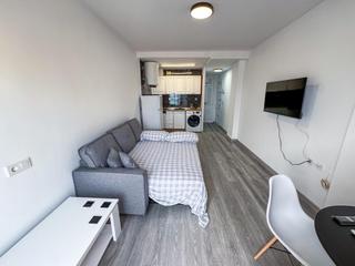 Estudio  Calle torrejon el. Estudio refornado