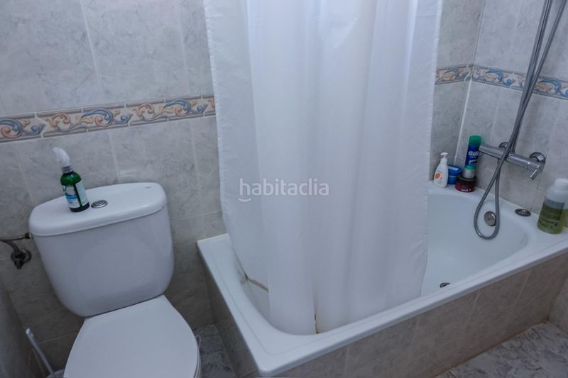 Foto 173b841d-2461-480a-852d-6d2339330084. Casa aparellada amb aparcament a Punta Prima Torrevieja