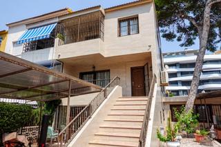 Doppelhaus in Punta Prima. Chalet pareado en punta prima