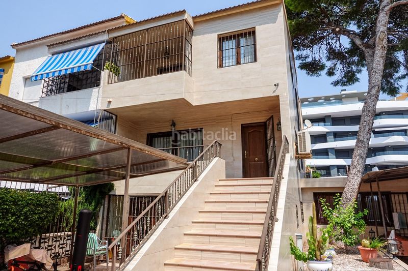 Foto 6fd3b007-5ed5-4ff0-a364-d6effc960f5c. Casa aparellada amb aparcament a Punta Prima Torrevieja