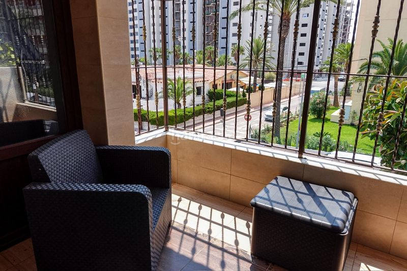 Foto 7d1e0ff7-bf17-47ff-b740-dd229472b99b. Casa aparellada amb aparcament a Punta Prima Torrevieja