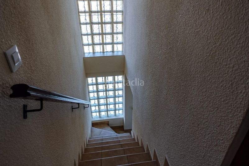 Foto 899aed09-b403-49c6-9d34-05225dc9c6ab. Casa aparellada amb aparcament a Punta Prima Torrevieja