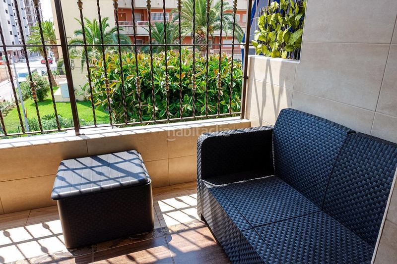 Foto e3518ae4-71f8-4394-b33b-d6e33b0d4262. Casa aparellada amb aparcament a Punta Prima Torrevieja