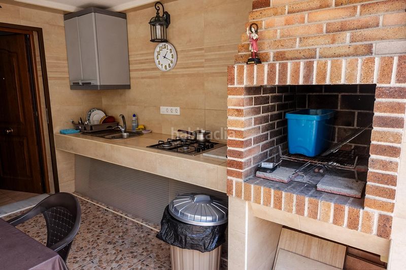 Foto e43c00c3-a5c2-490d-83d3-116e9fb098b7. Casa aparellada amb aparcament a Punta Prima Torrevieja