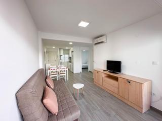 Flat in Calle GUMERSINDO