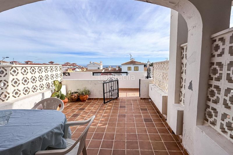 Foto 0d04233a-18c2-475c-9cc3-3fa744bd2636. Casa adossada amb piscina a Torreblanca Torrevieja