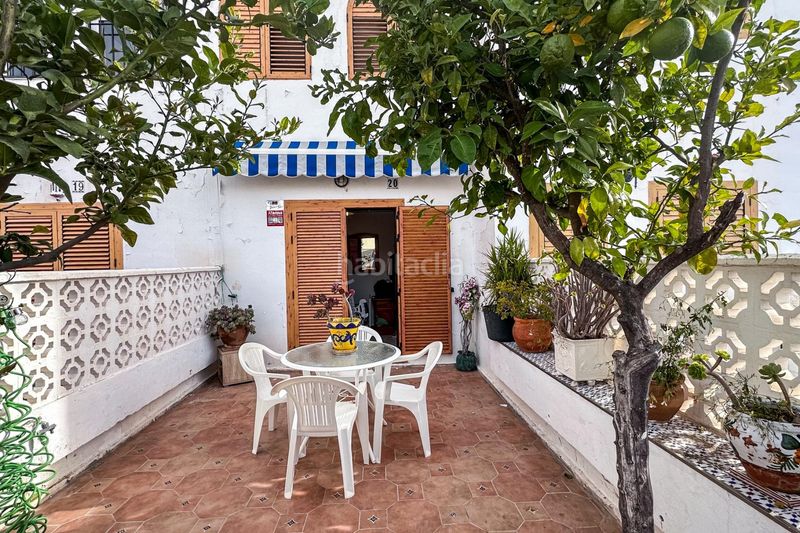 Foto 89f0516a-b6a6-4e79-964c-5a0ff8789820. Casa adossada amb piscina a Torreblanca Torrevieja