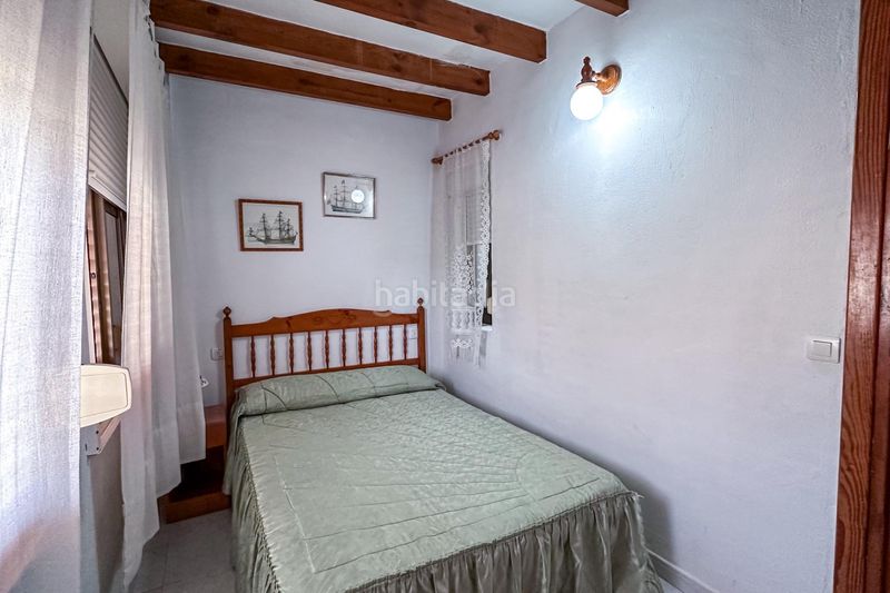 Foto f33cc762-2b18-4d73-9444-02d2375f5444. Casa adossada amb piscina a Torreblanca Torrevieja