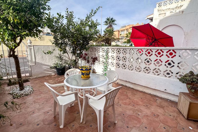 Foto fa5bc412-7780-4616-9e4c-bdf635ce1896. Casa adossada amb piscina a Torreblanca Torrevieja