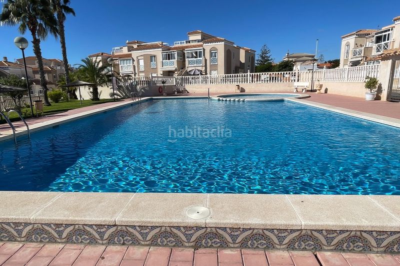 Foto e3eb50aa-ae96-4d6f-81b4-06edc89dcc3c. Casa aparellada amb aparcament piscina a Aguas Nuevas Torrevieja