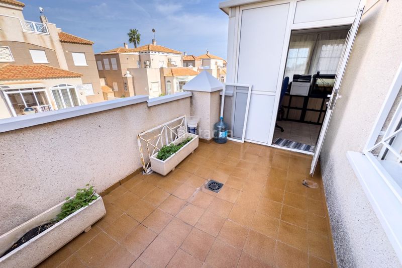 Foto eb6805c5-62e4-4328-8612-8c3572222e99. Casa aparellada amb aparcament piscina a Aguas Nuevas Torrevieja