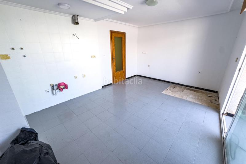 Foto 079101a3-ce8d-451d-9020-72f7b8d510be. Ático  para reformar en calle la loma en Avenida Habaneras - Curva de Palangre Torrevieja