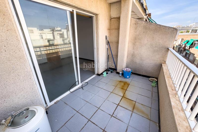 Foto b0e845cd-d630-4dfd-bc44-c36e55e492b1. Ático  para reformar en calle la loma en Avenida Habaneras - Curva de Palangre Torrevieja