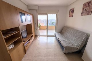 Flat  Calle moriones. Piso de origen en el parque del cuba, con piscina.