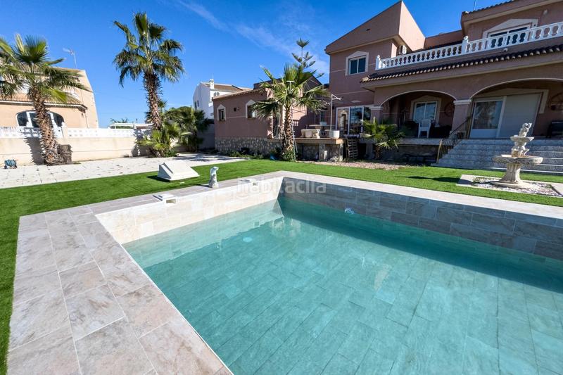 Foto 241f69da-27ed-4a9d-a66a-73cd8e9e20c0. Chalet with parking pool in Benijófar