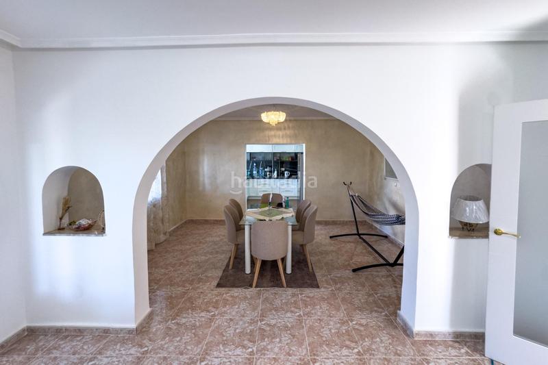 Foto 92b094e5-836f-485d-ab4d-500d499c3924. Chalet with parking pool in Benijófar