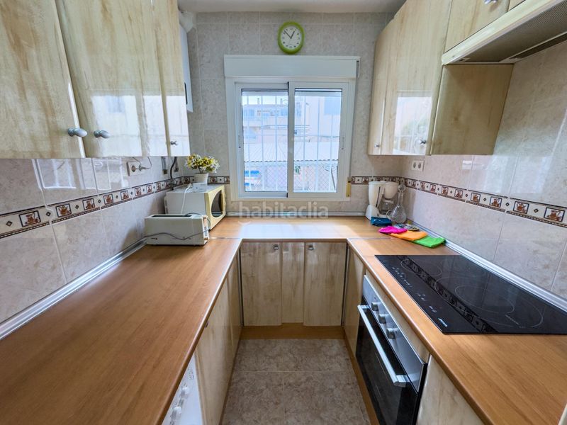 Foto f9cd82a7-917d-487f-bbb9-152444c3afc2. Casa adossada amb piscina a Avenida Habaneras - Curva de Palangre Torrevieja