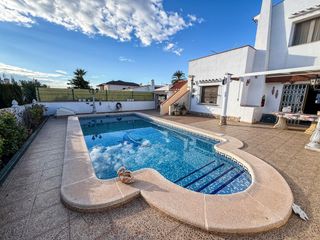 Maison jumelée  Salvador dali. Amplio chalet pareado en el chaparral  4 dormitorios, 4 baños, p