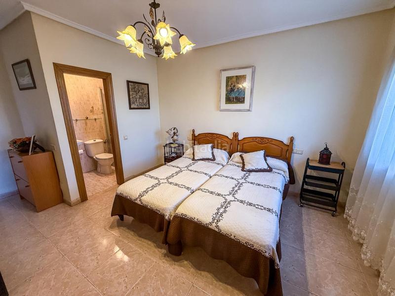 Foto 0fdb3beb-2f0a-4ea7-aa64-1c7cda9091d2. Casa bifamiliare con parcheggio piscina in Zona Carrefour - Urbanizaciones Torrevieja