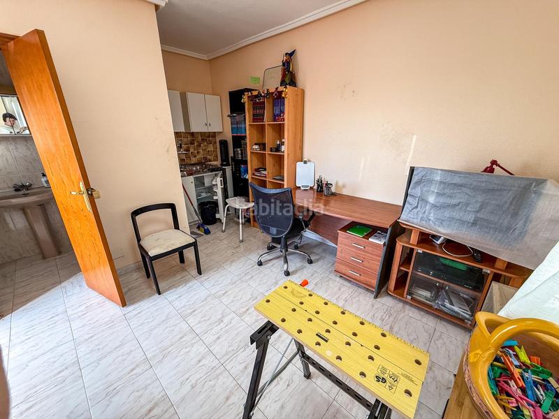 Foto 60b9902b-bbcd-4626-80cc-44cb1168b2b5. Casa bifamiliare con parcheggio piscina in Zona Carrefour - Urbanizaciones Torrevieja