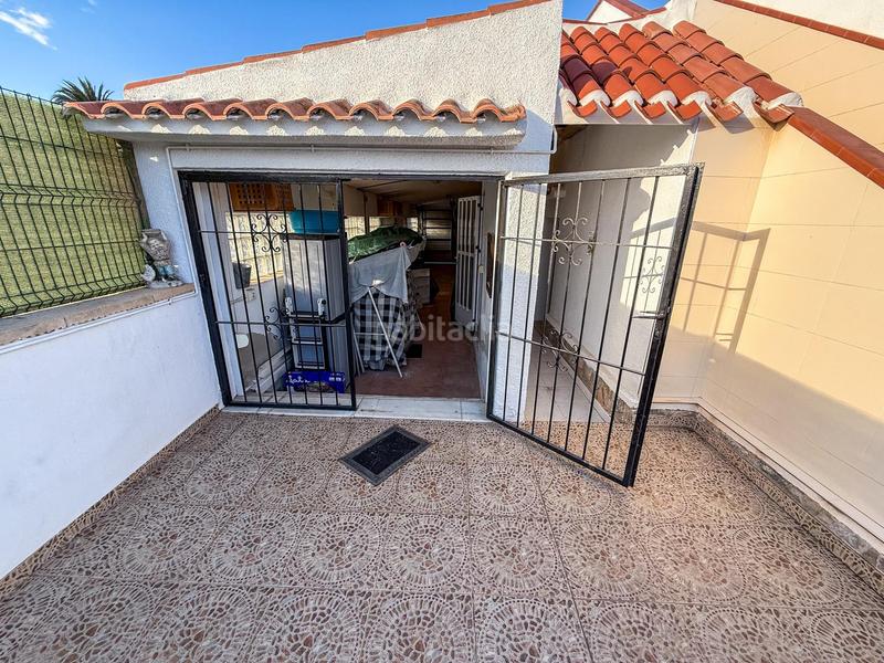 Foto 8842a1e3-7cfe-4448-b48a-b3723087120c. Casa bifamiliare con parcheggio piscina in Zona Carrefour - Urbanizaciones Torrevieja