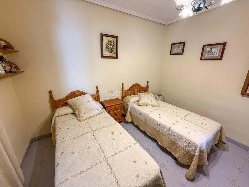 Foto b148d284-b10a-4ff9-a0ea-692b0fd7ccfd. Casa bifamiliare con parcheggio piscina in Zona Carrefour - Urbanizaciones Torrevieja