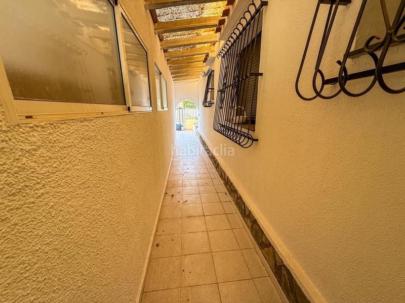 Foto ec961f23-9f3e-49a3-88de-a2cfbb556f7a. Casa bifamiliare con parcheggio piscina in Zona Carrefour - Urbanizaciones Torrevieja