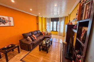 Piso  Calle jose martinez ruiz-azorin. Luminoso piso de 82 m2 en pleno centro de torrevieja  orientació