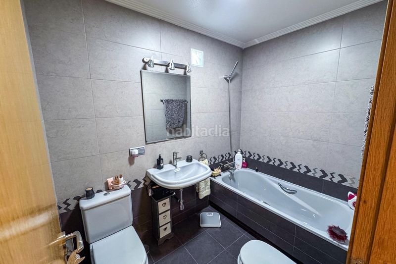 Foto cbf15ec4-0411-4b9c-a588-f7373f50e78a. Pis a Centro - Muelle Pesquero Torrevieja