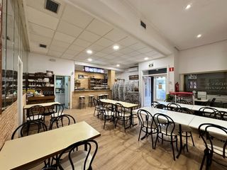 Local Comercial  Calle de antonio tárraga. Oportunidad única local comercial totalmente acondicionado en sa