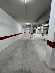 Posto auto  Calle calle salamanca. Venta de pack de 13 plazas de parking en cox
