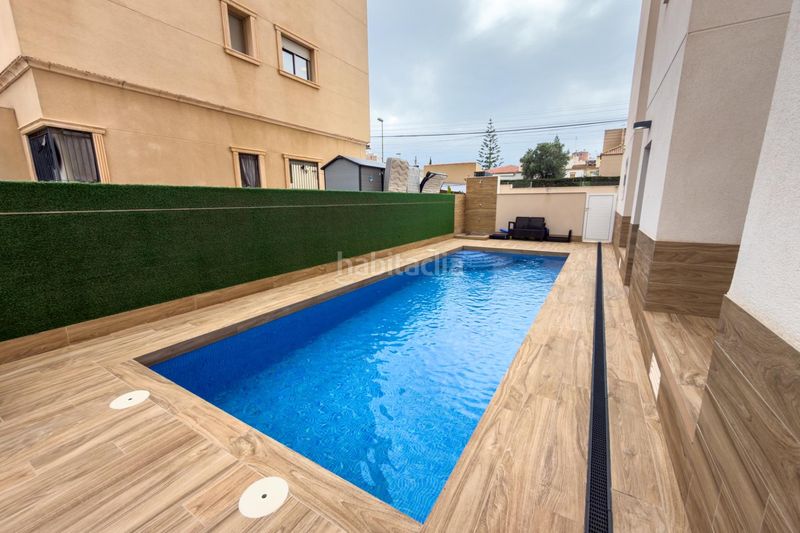 Foto 5a1bd3c2-2536-479b-86d6-b86296024b74. Planta baixa amb calefacció aparcament piscina a Torrevieja
