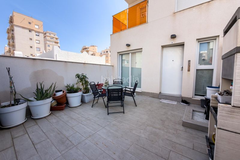 Foto 67bff8aa-b48e-4587-93e9-8c37b724f731. Planta baixa amb calefacció aparcament piscina a Torrevieja