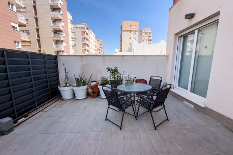 Foto aa99287e-40c1-419d-975b-6a5f3d970c1a. Planta baixa amb calefacció aparcament piscina a Torrevieja
